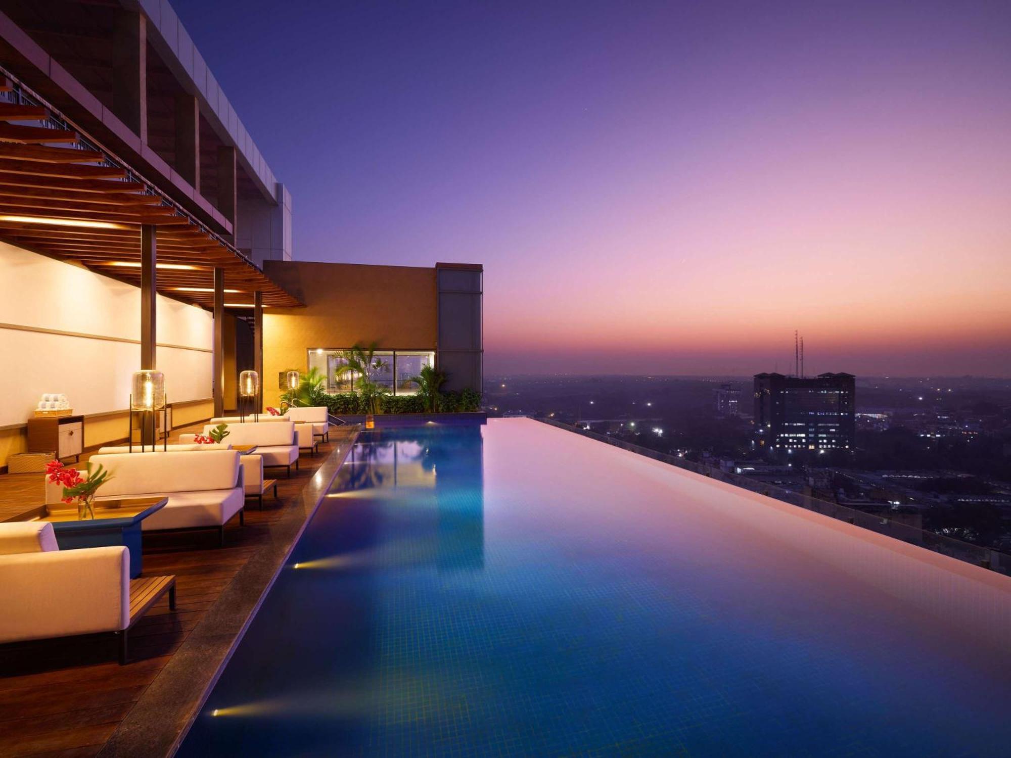 Novotel New Delhi City Centre Eksteriør bilde